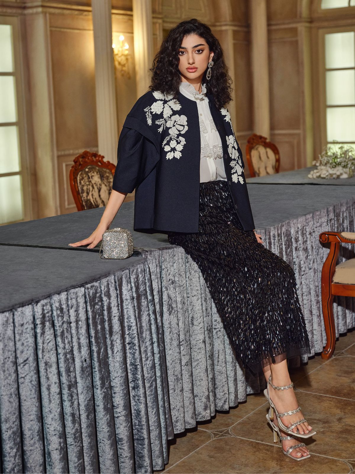 El İşlemeli Boncuklu Kısa Ceket