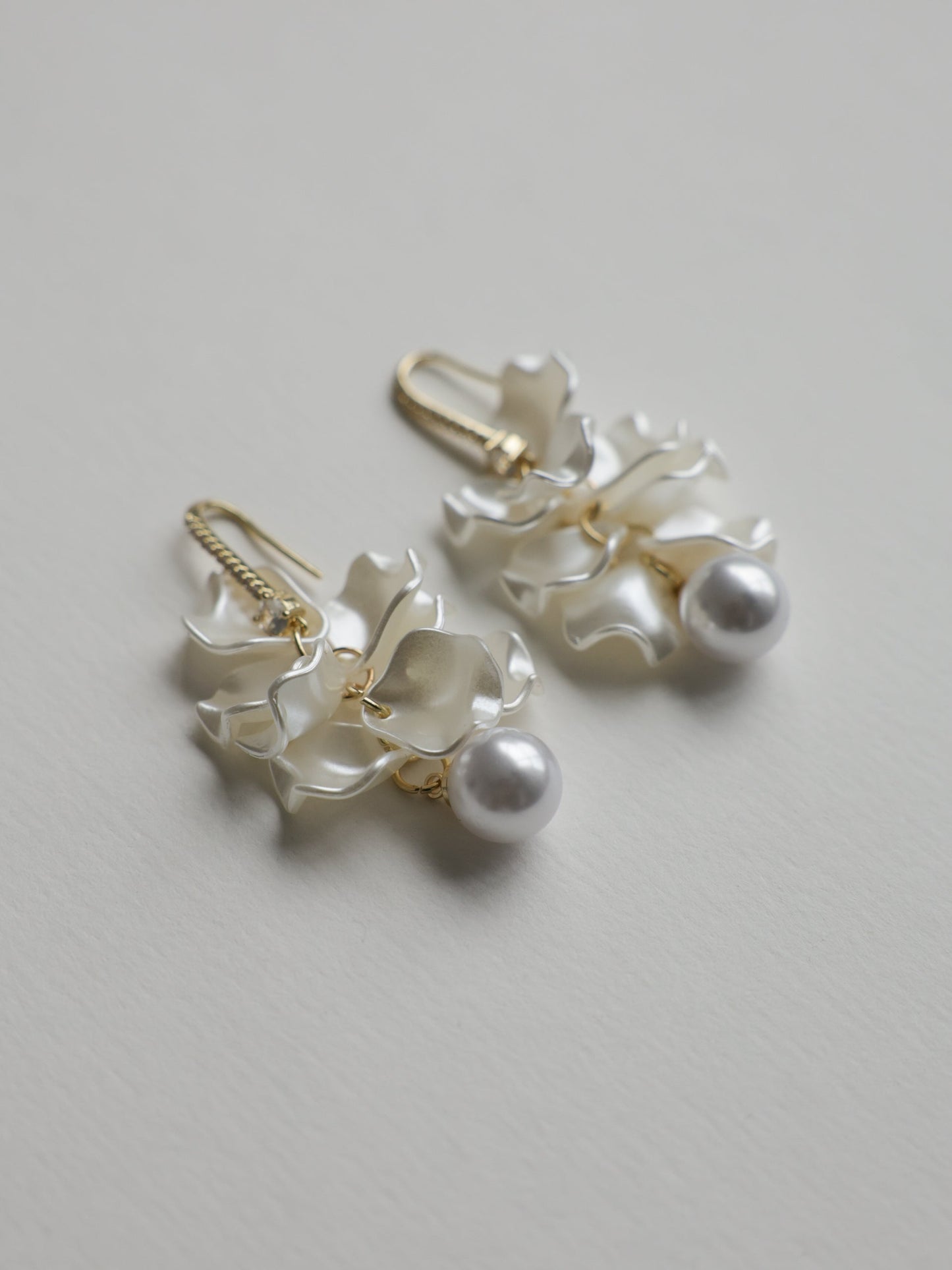 İnci Petal Zarafet Küpe