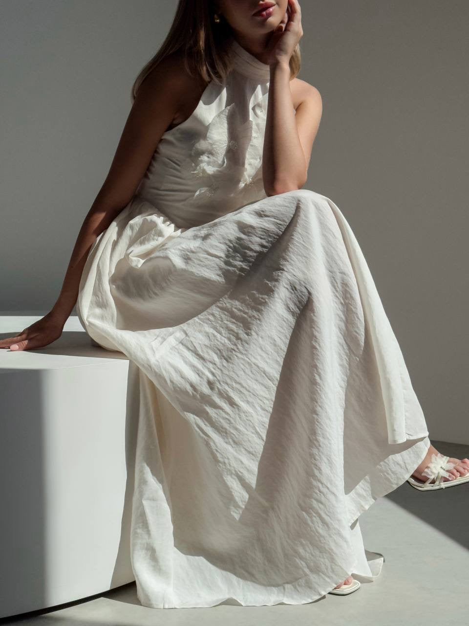 Beyaz Blossom Halter Elbise