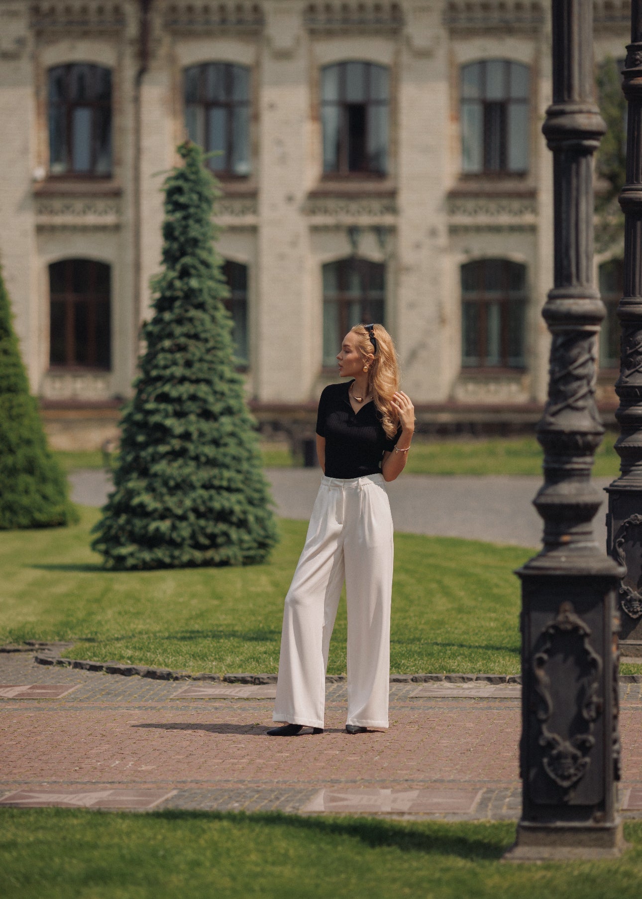 Süt Beyazı Pileli Pantolon