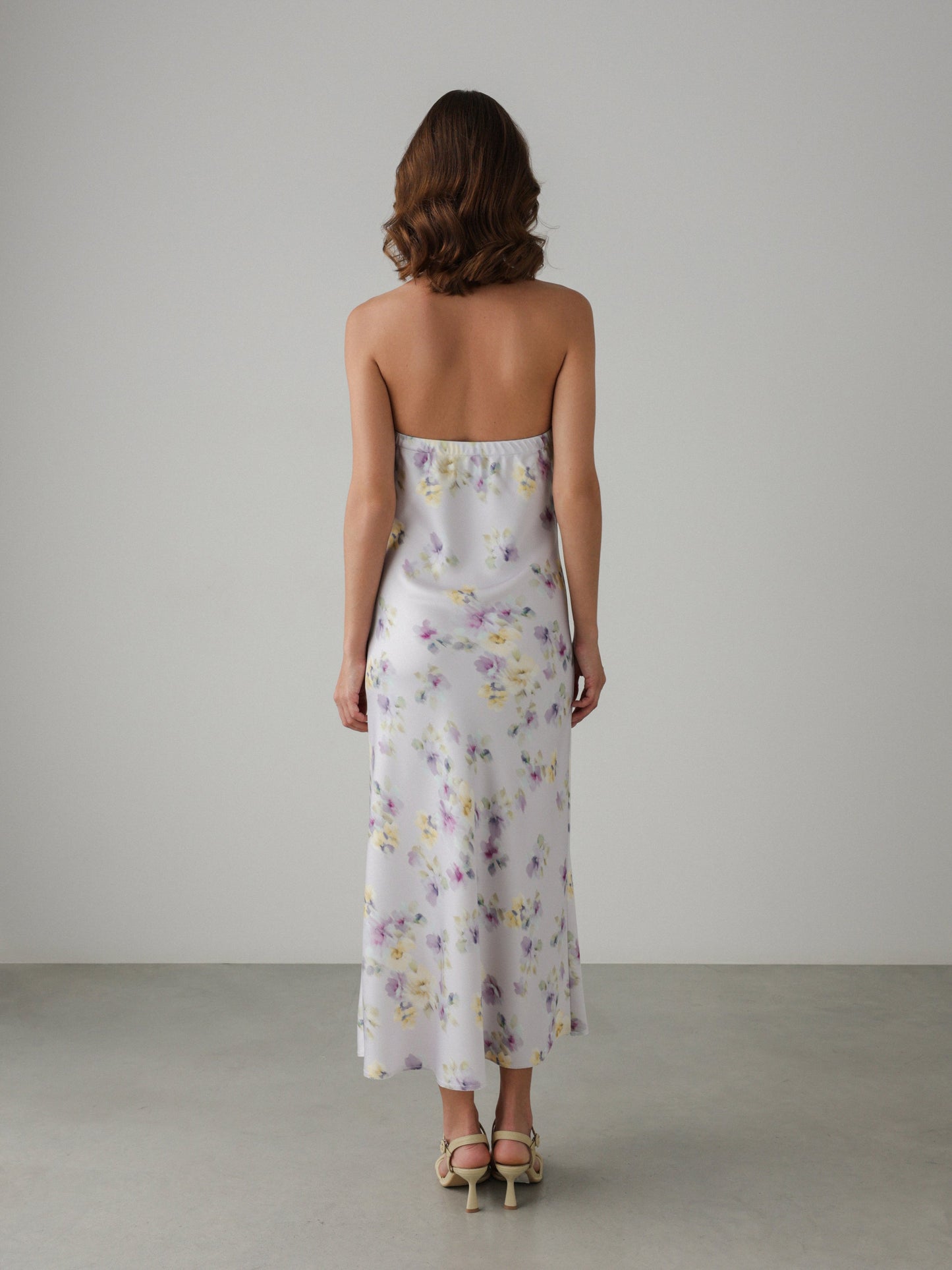 Çiçek Dökümlü Saten Askılı Elbise