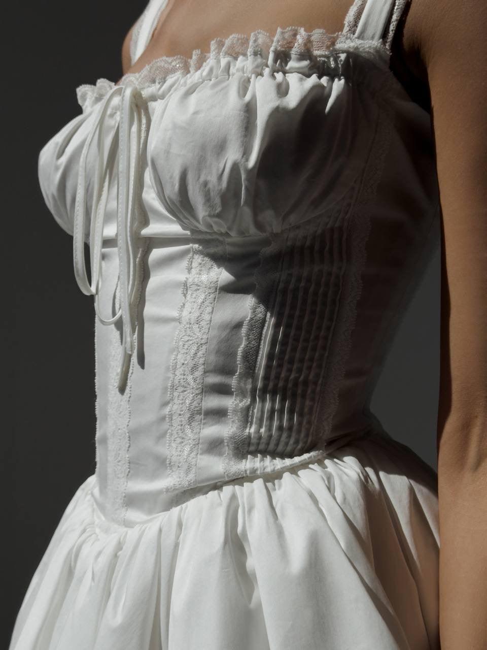 Korse Stil Zarif Beyaz Mini Elbise