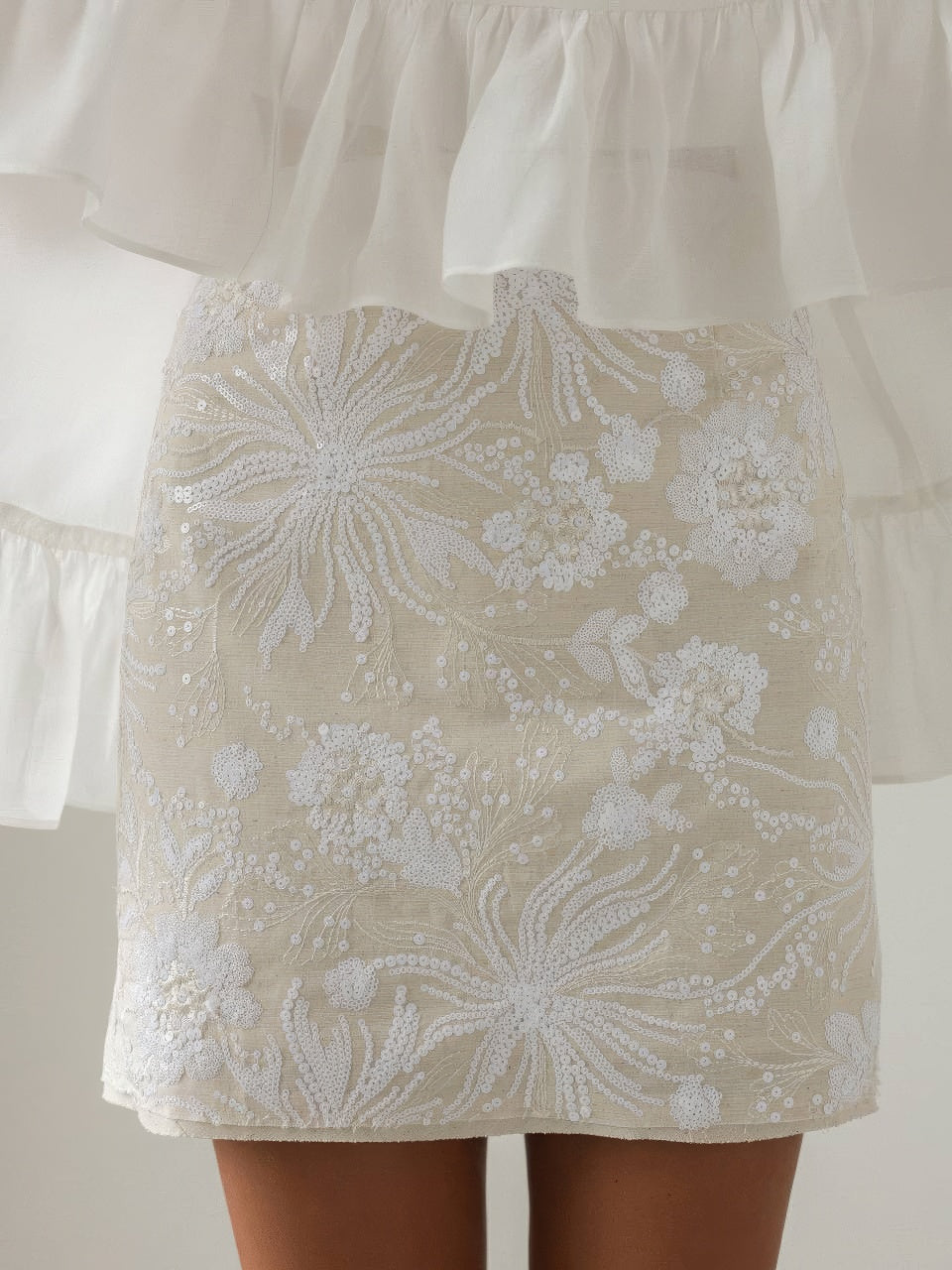 White Orchid Fırfırlı Üst