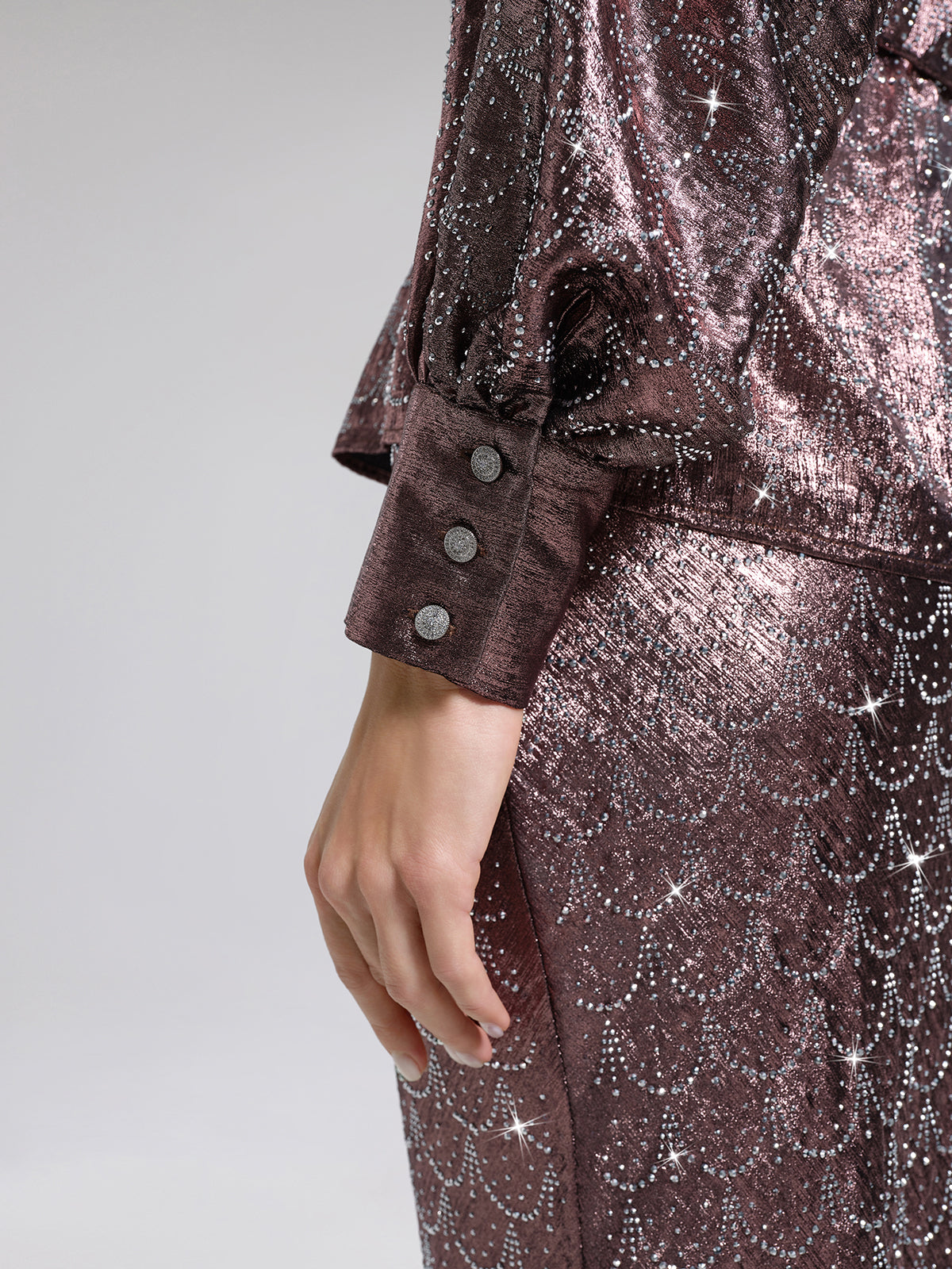 Omzu Açık Taşlı Bluz