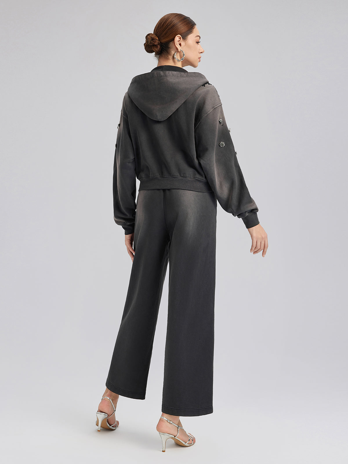 Dantelli Boncuklu Fermuarlı Kapüşonlu Üst