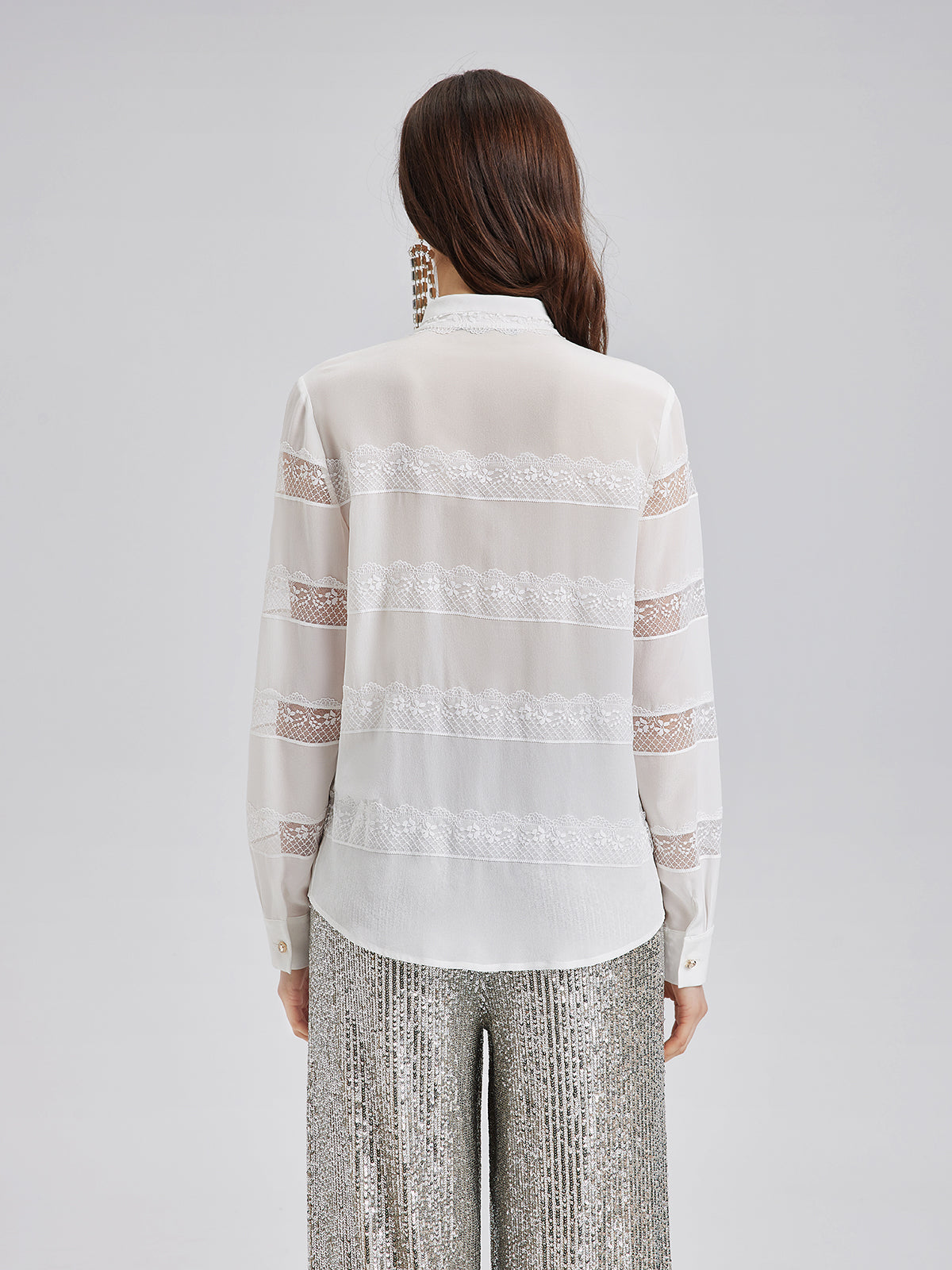 El İşlemeli Boncuklu Dantel Parçalı Gömlek