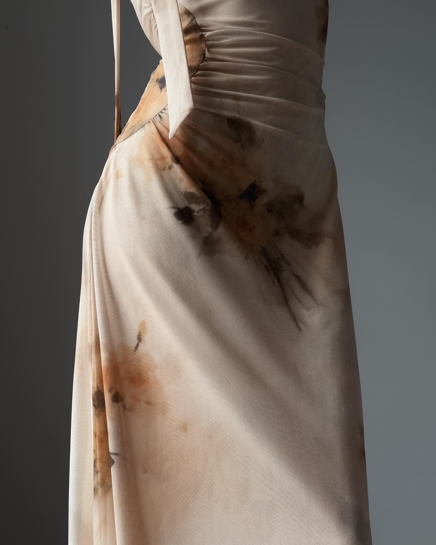 Çiçek Desenli İp Askılı Midi Elbise