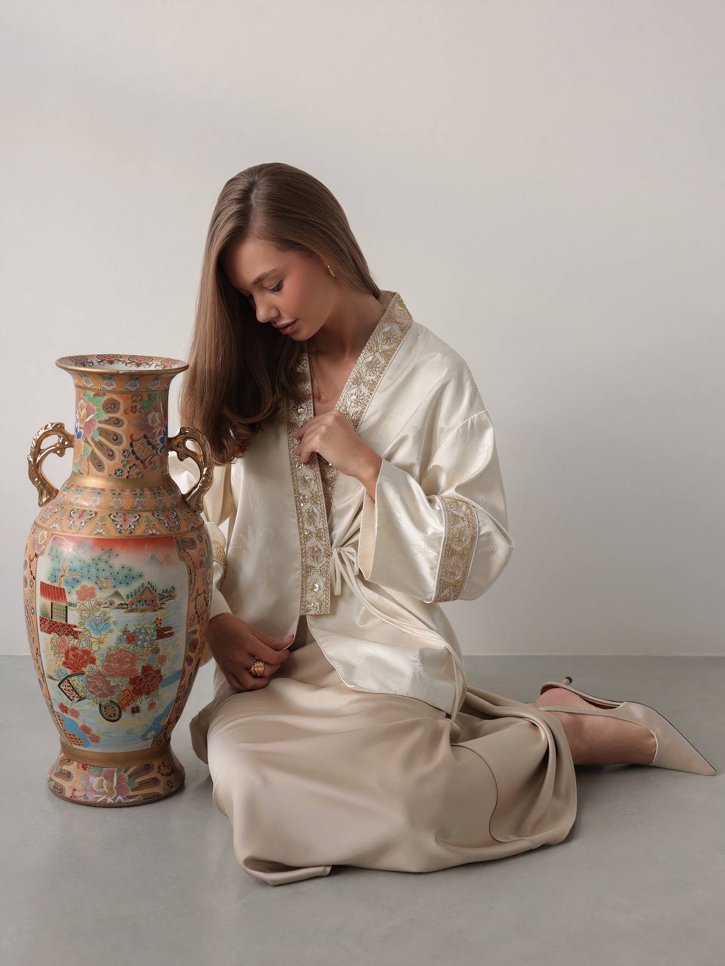 Fildişi Zarafet Kimono