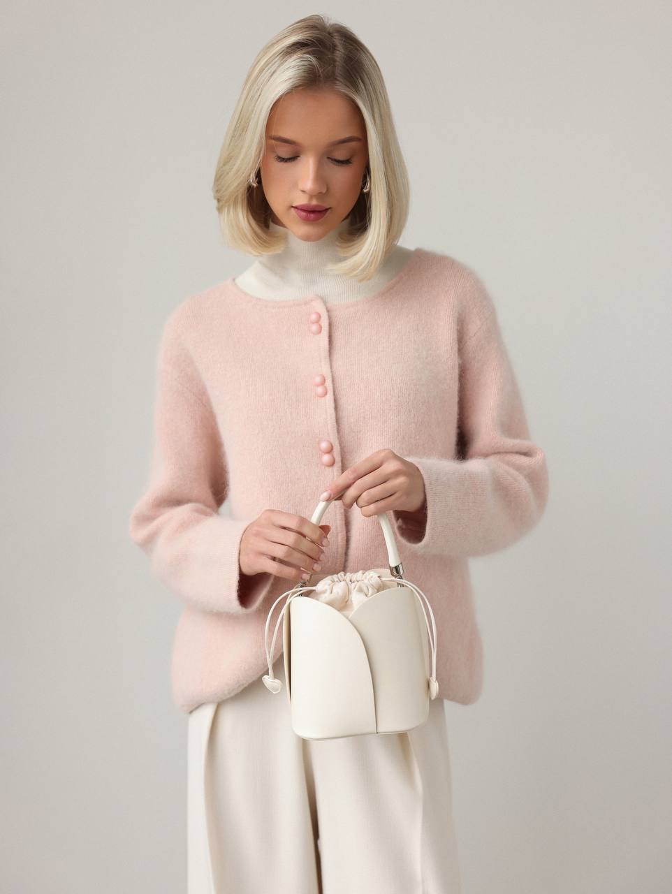 Soft Blossom Düğmeli Hırka