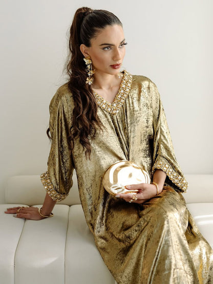 Çarpıcı Altın V Yaka Elbise