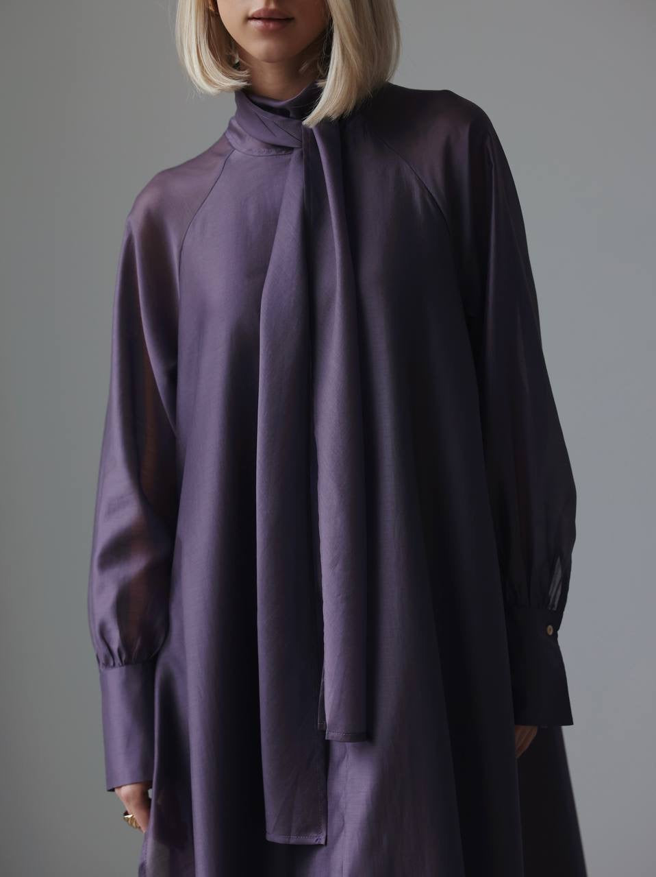 Mor İpek Bağlamalı Yaka Maxi Elbise