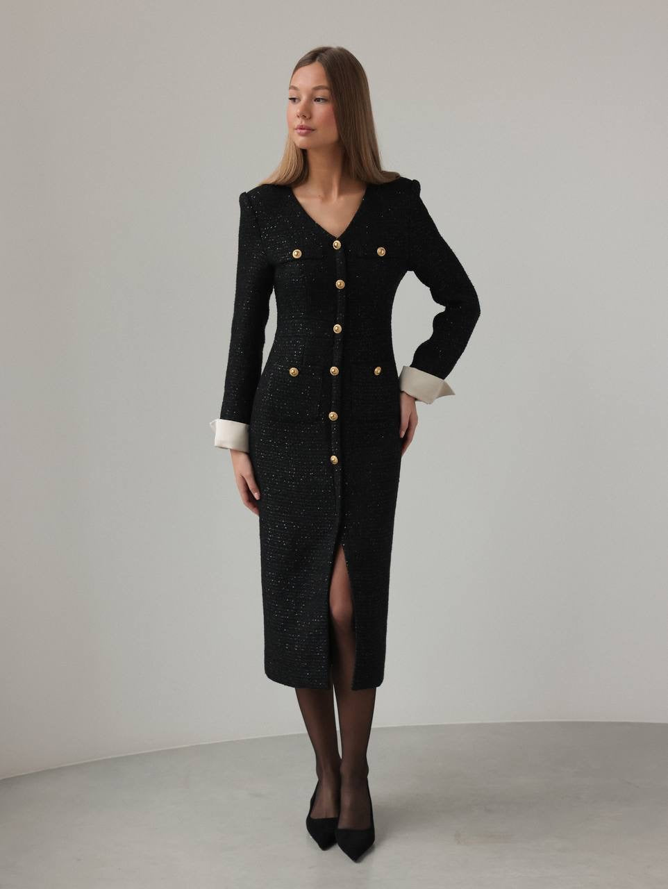 Altın Düğmeli Zarif Siyah Tüvit Midi Elbise