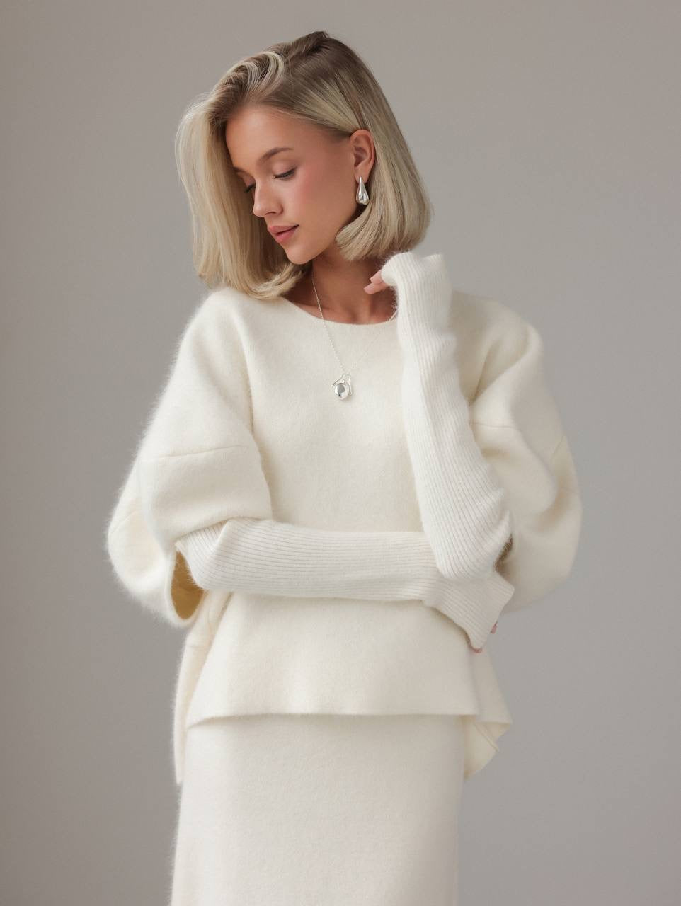 Zarif Fildişi Yün Midi Etek