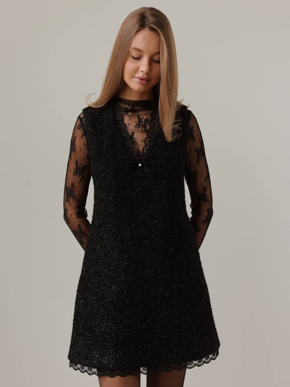 Sofistike Siyah Dantel Elbise