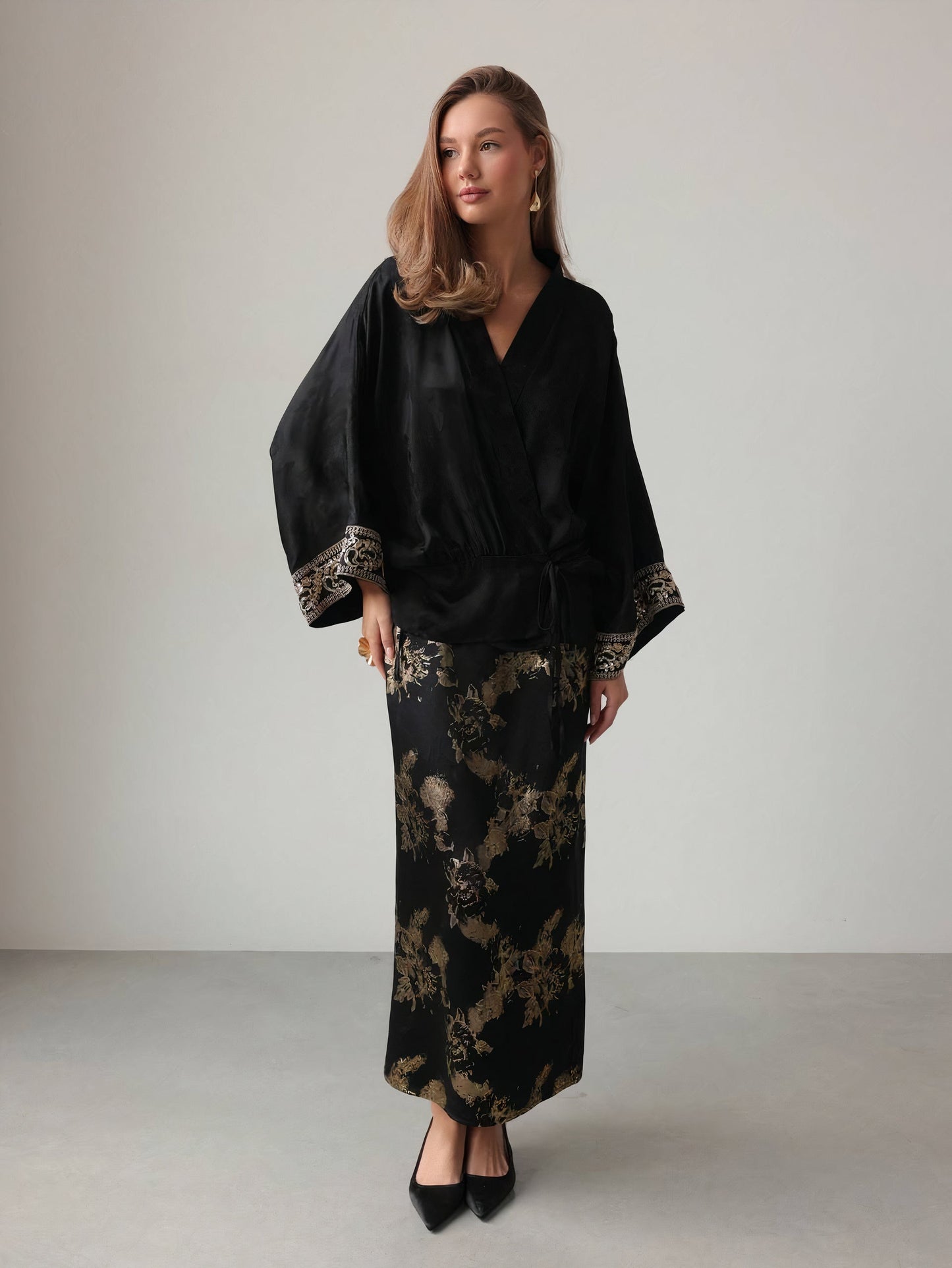 Nakışlı Siyah Kimono