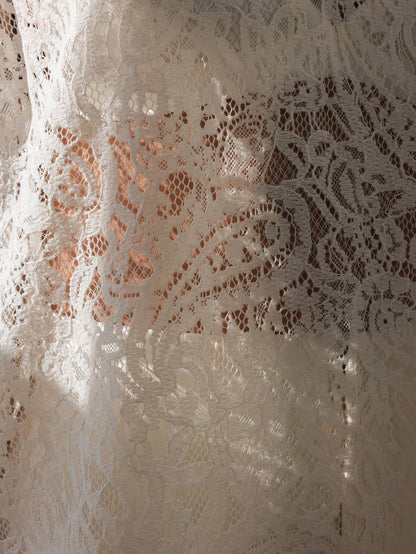 Fildişi Dökümlü Dantel Üst