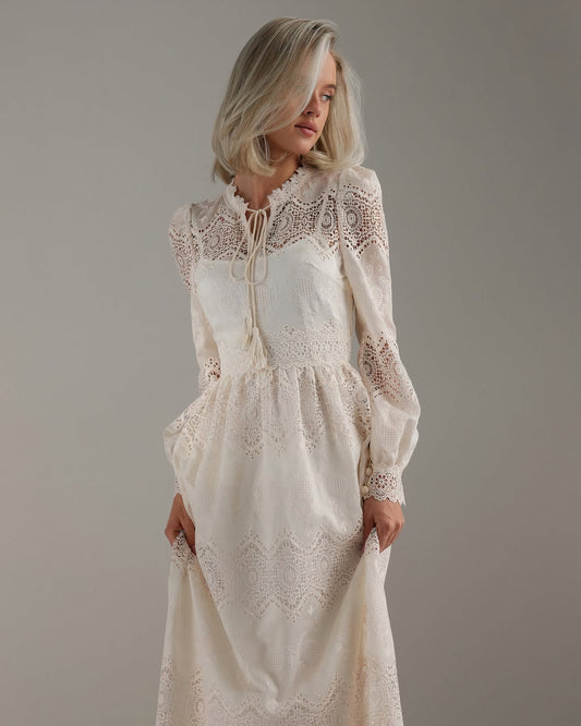 İnci Nakışlı Dantel Midi Elbise