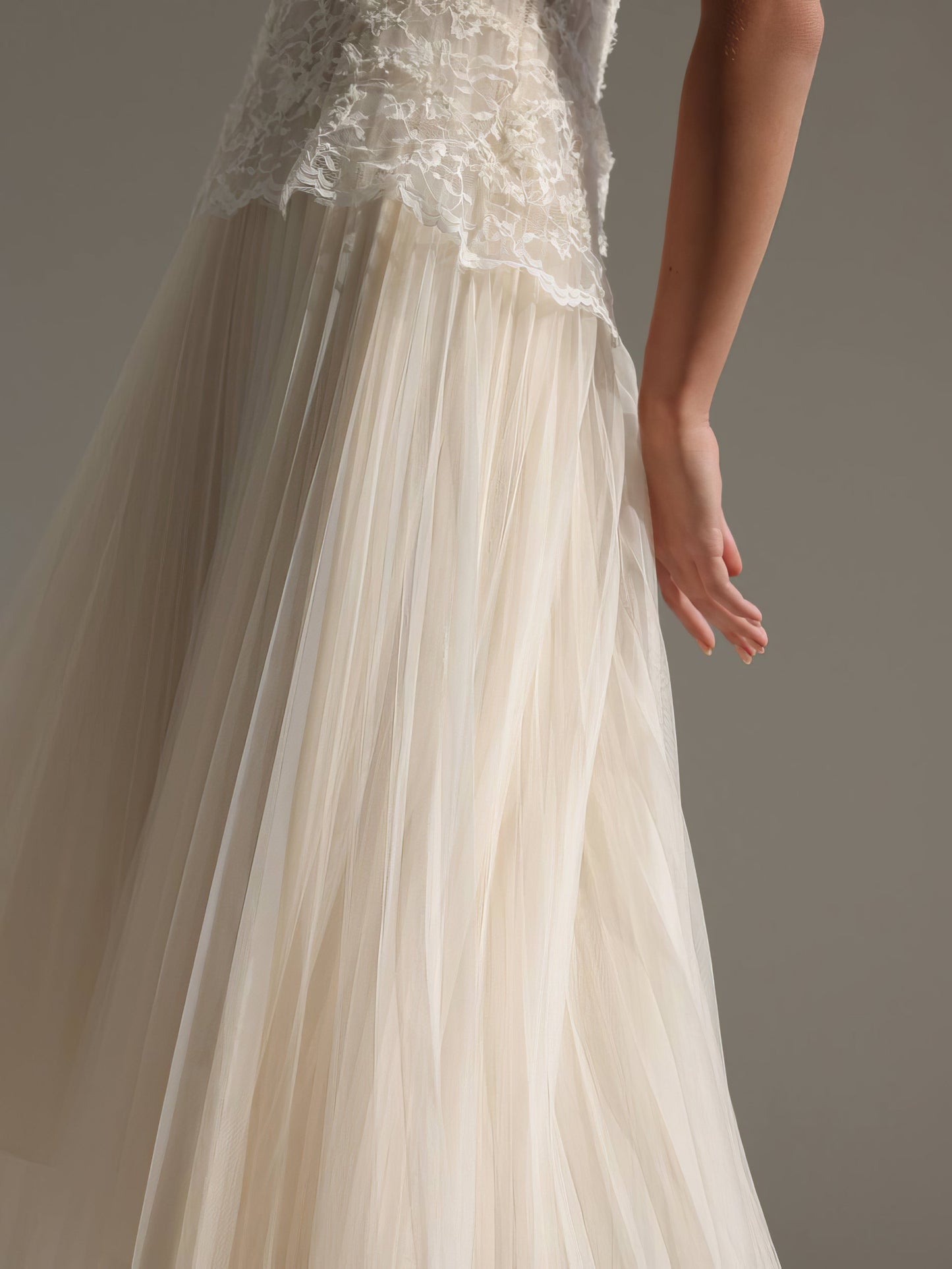 Chantilly Dantel Peplum Midi Elbise