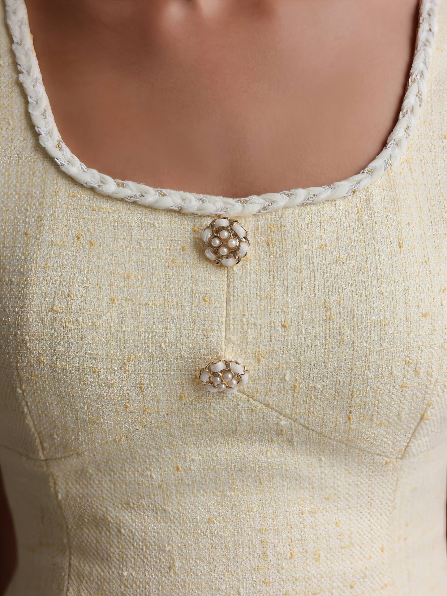 Altın Detaylı Açık Sarı Tüvit Elbise