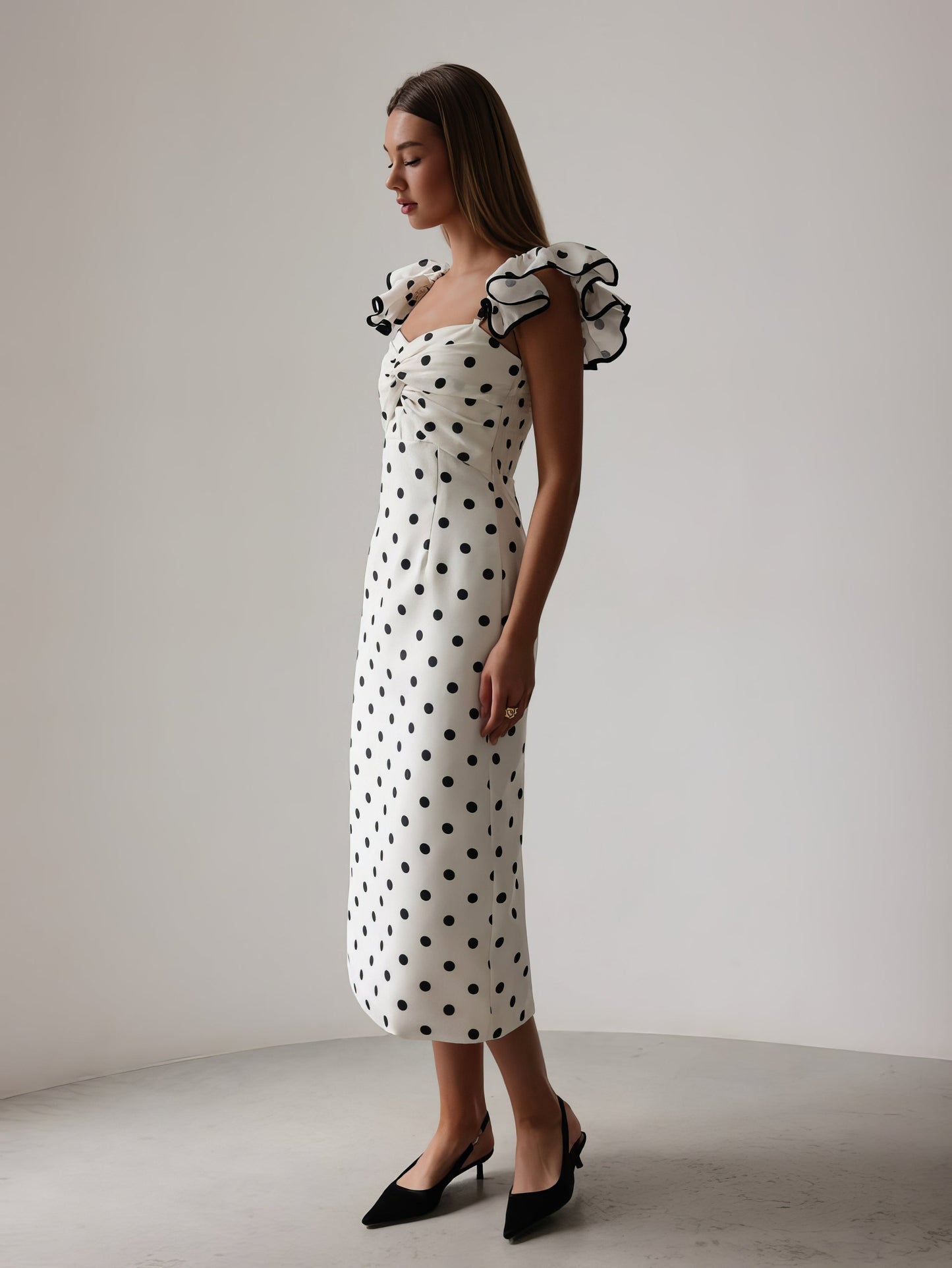 Retro Puantiyeli Siyah Midi Elbise