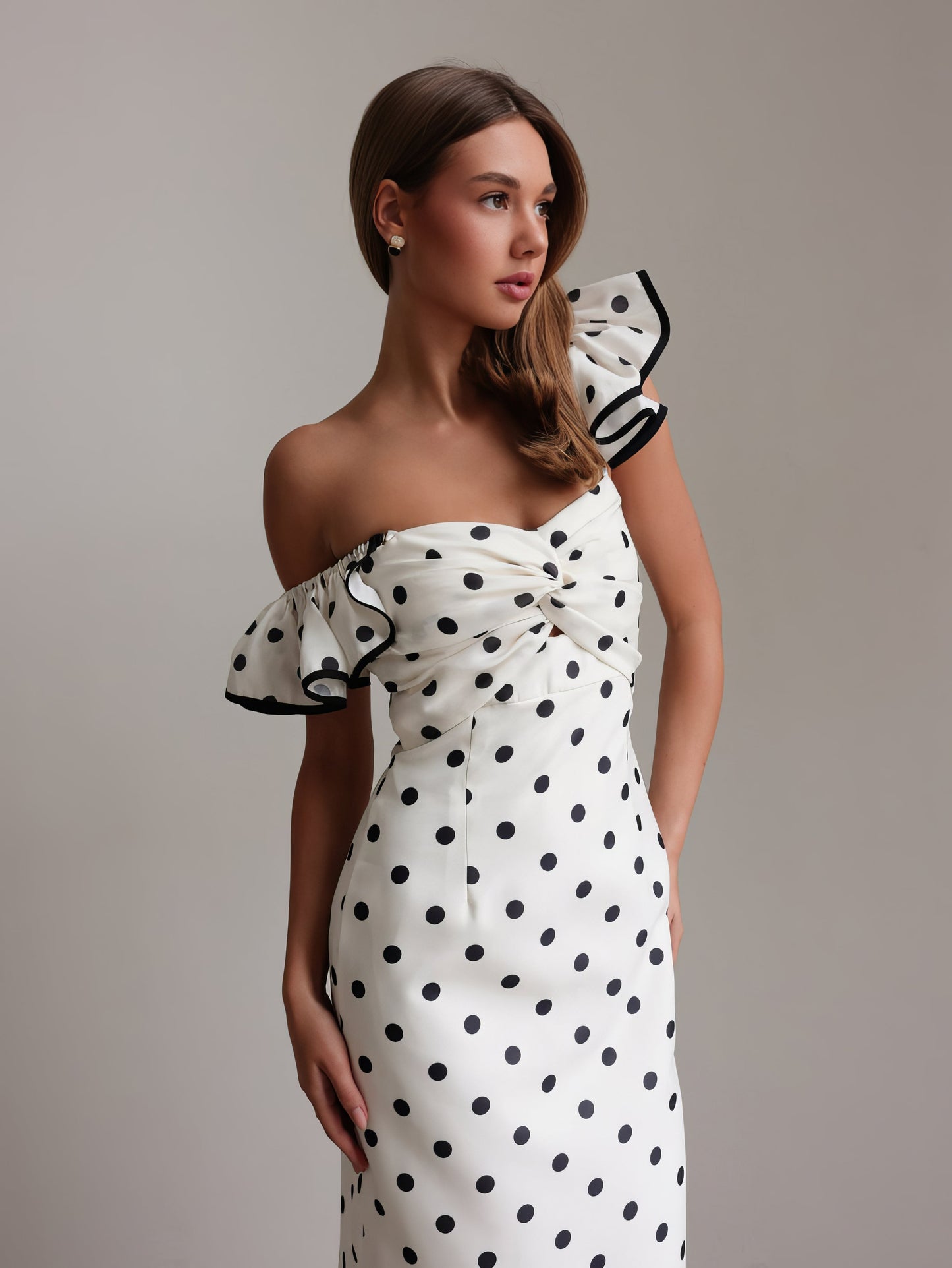 Retro Puantiyeli Siyah Midi Elbise