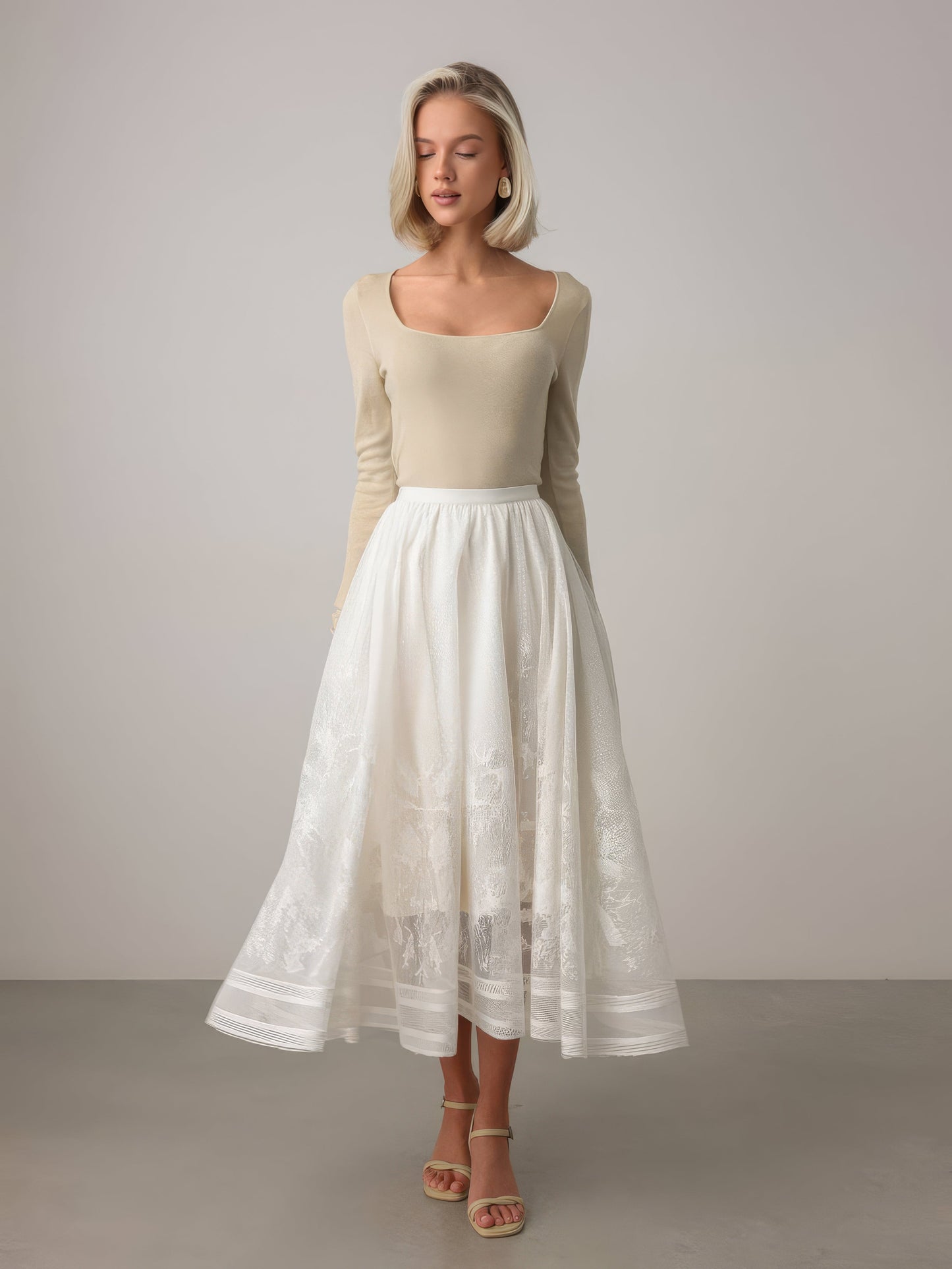 Hacimli Kırık Beyaz Midi Etek