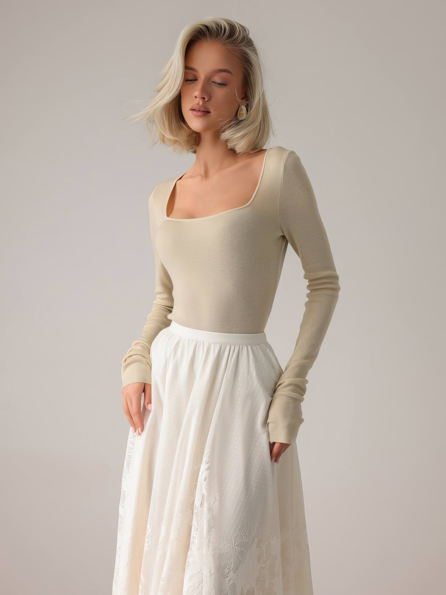 Hacimli Kırık Beyaz Midi Etek