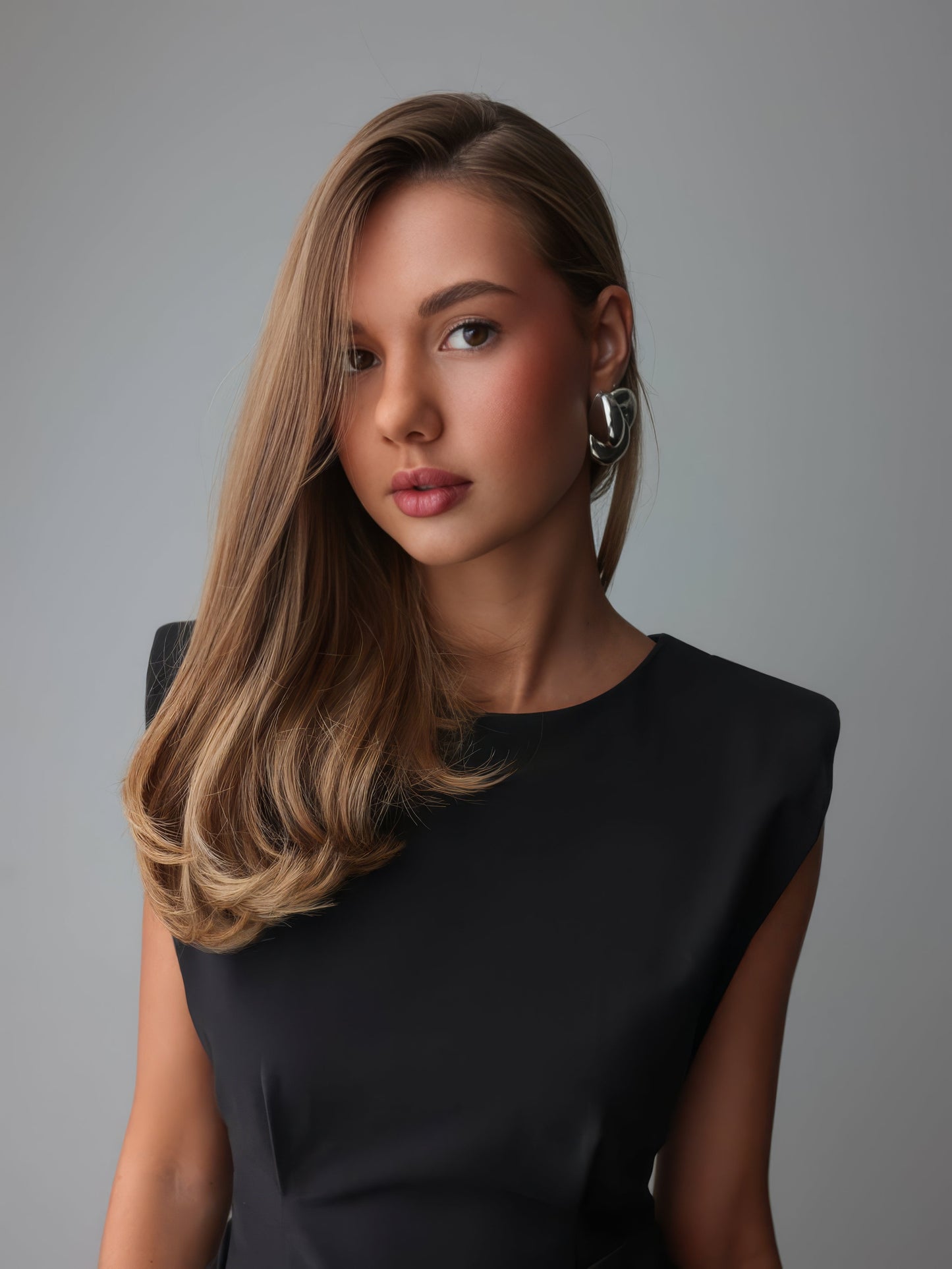 Asil Siyah Uzun Kollu Mini Elbise