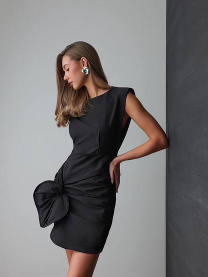 Asil Siyah Uzun Kollu Mini Elbise