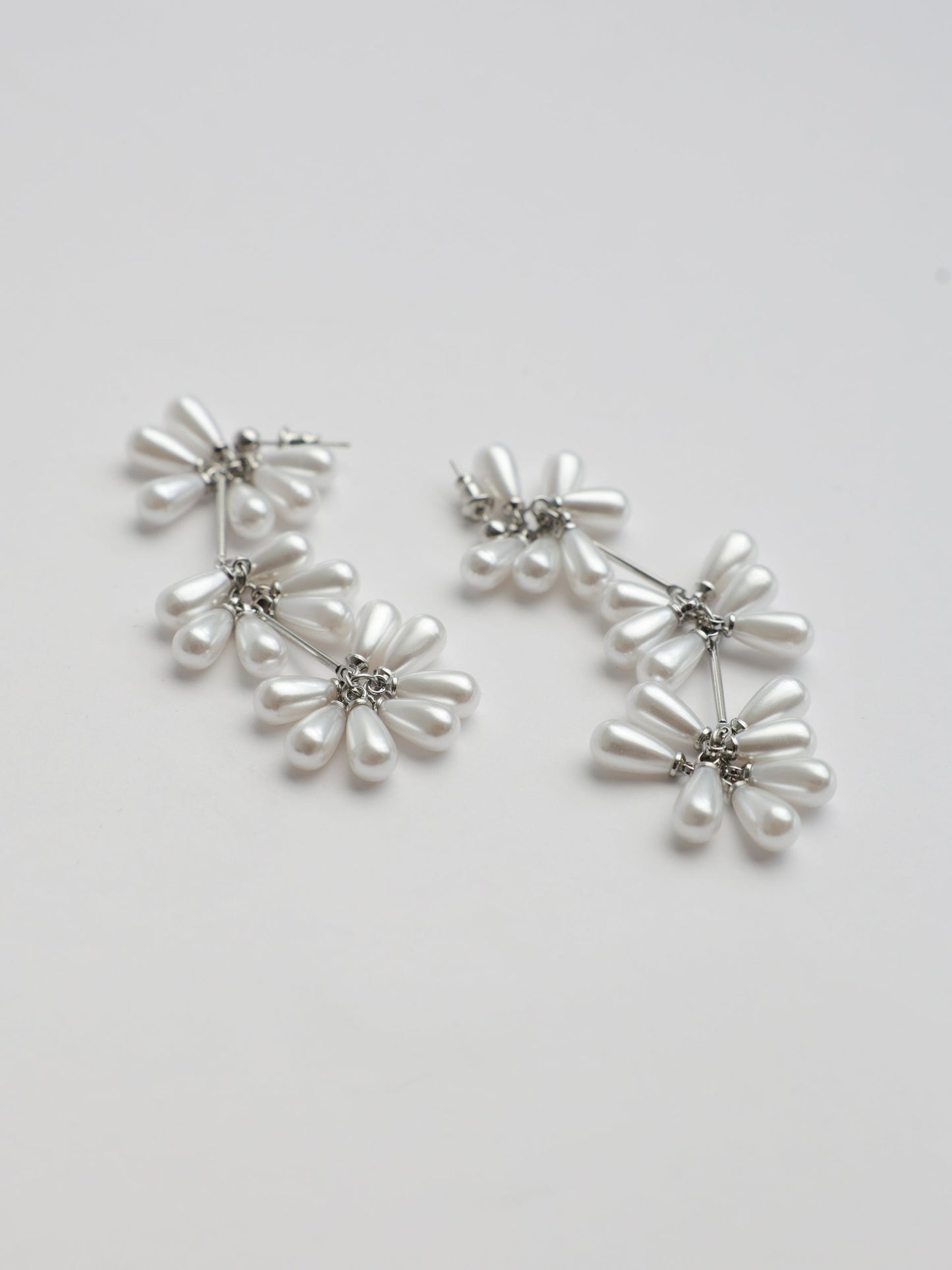 Zarif İnci İp Küpe