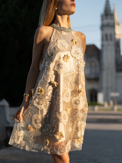 Elmas Kabartmalı Çiçek Nakışlı Elbise