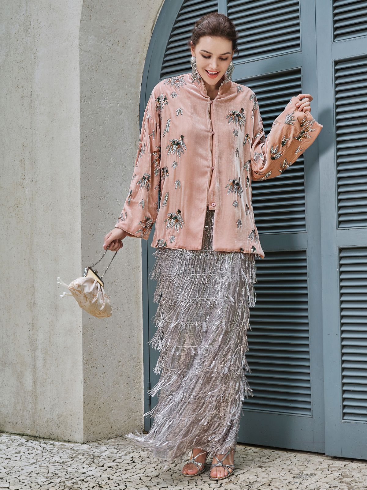 Şık Kadife Nakışlı Etnik Ceket