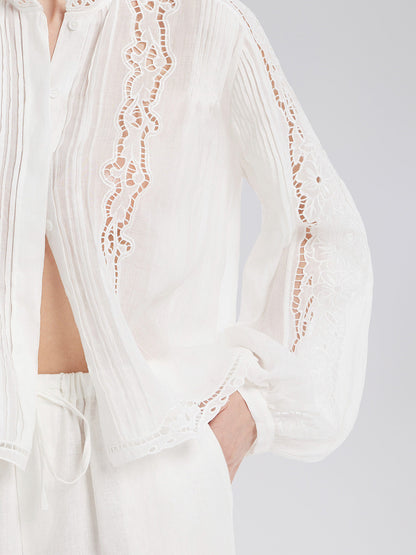 Pileli Delik İşlemeli Nakışlı Bluz