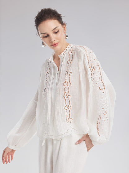 Pileli Delik İşlemeli Nakışlı Bluz