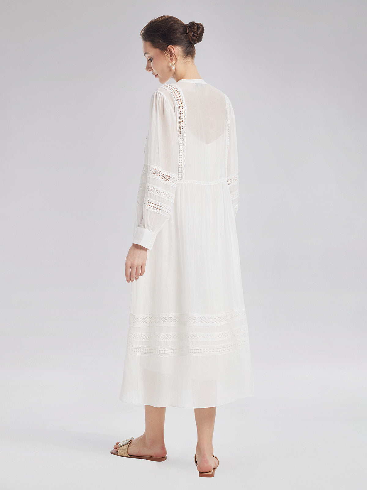 Pencereli Nakışlı Bağcıklı Elbise