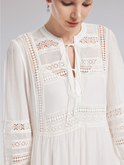 Pencereli Nakışlı Bağcıklı Elbise