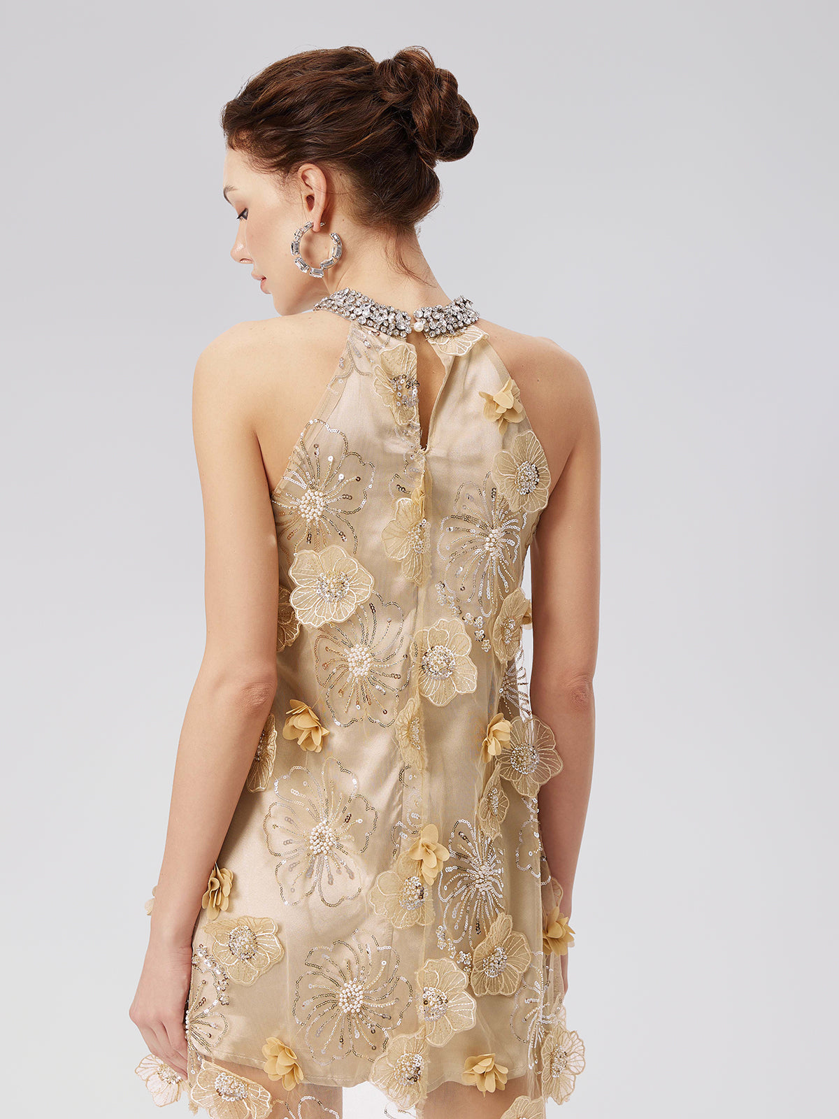 Elmas Kabartmalı Çiçek Nakışlı Elbise