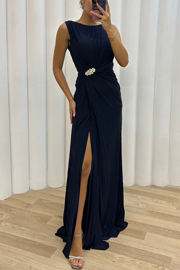 İşlemeli Yırtmaçlı Maxi Gece Elbisesi