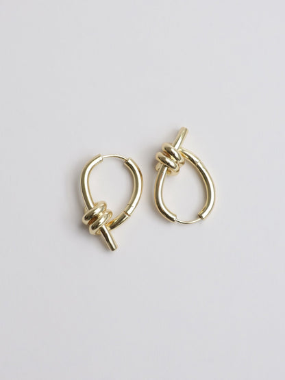 Altın Düğüm Halka Küpe