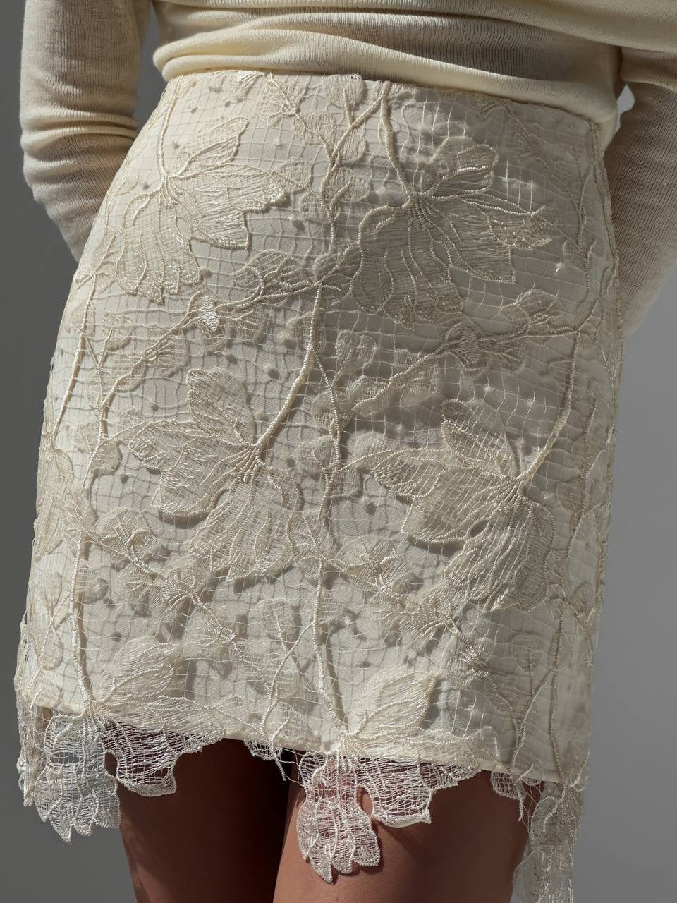 Zarif Omzu Açık Bluz