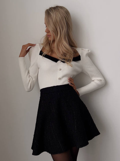 Siyah Yakalı Beyaz Fitilli Bluz