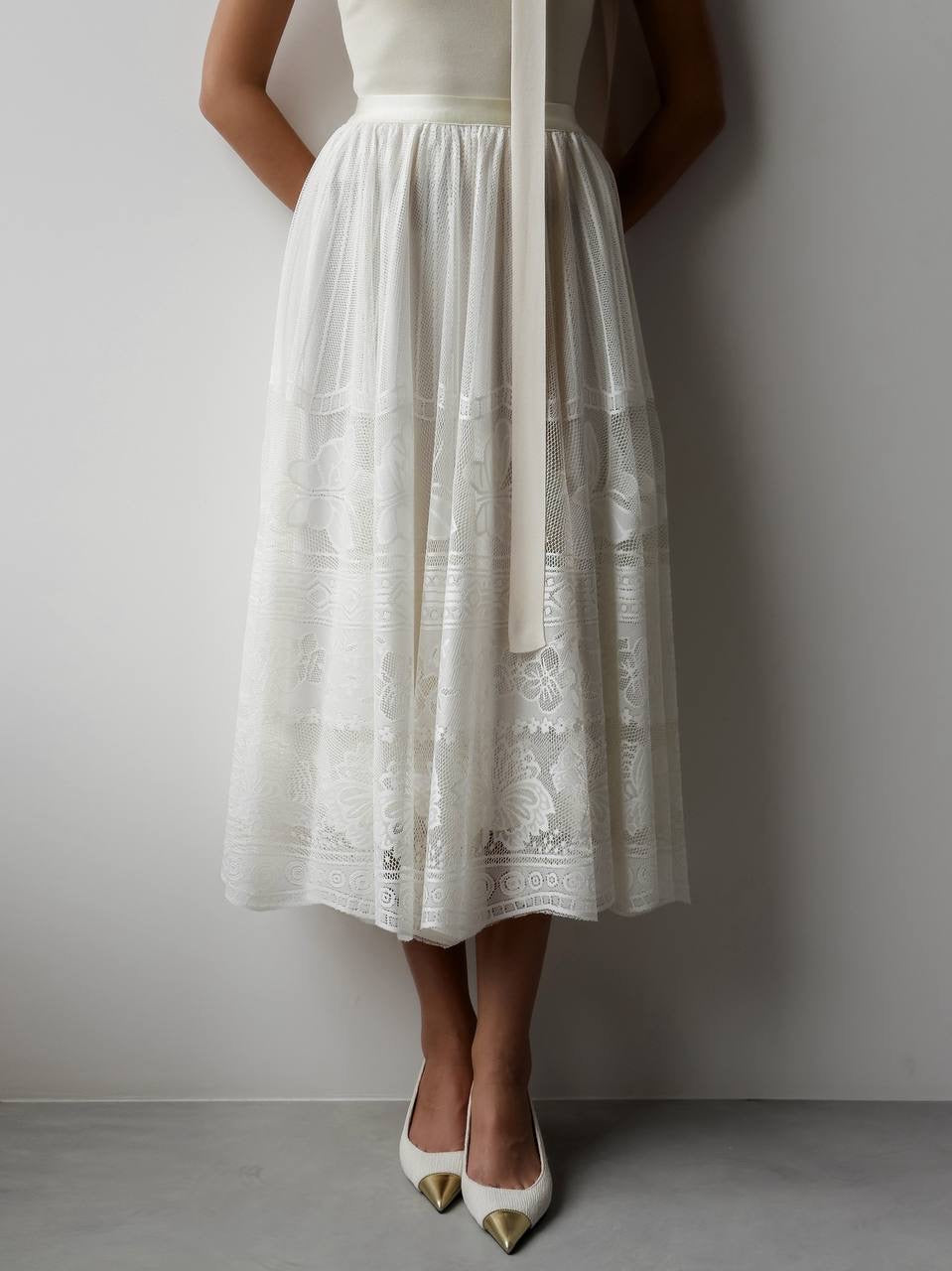 Bağlama Detaylı Krem Bluz