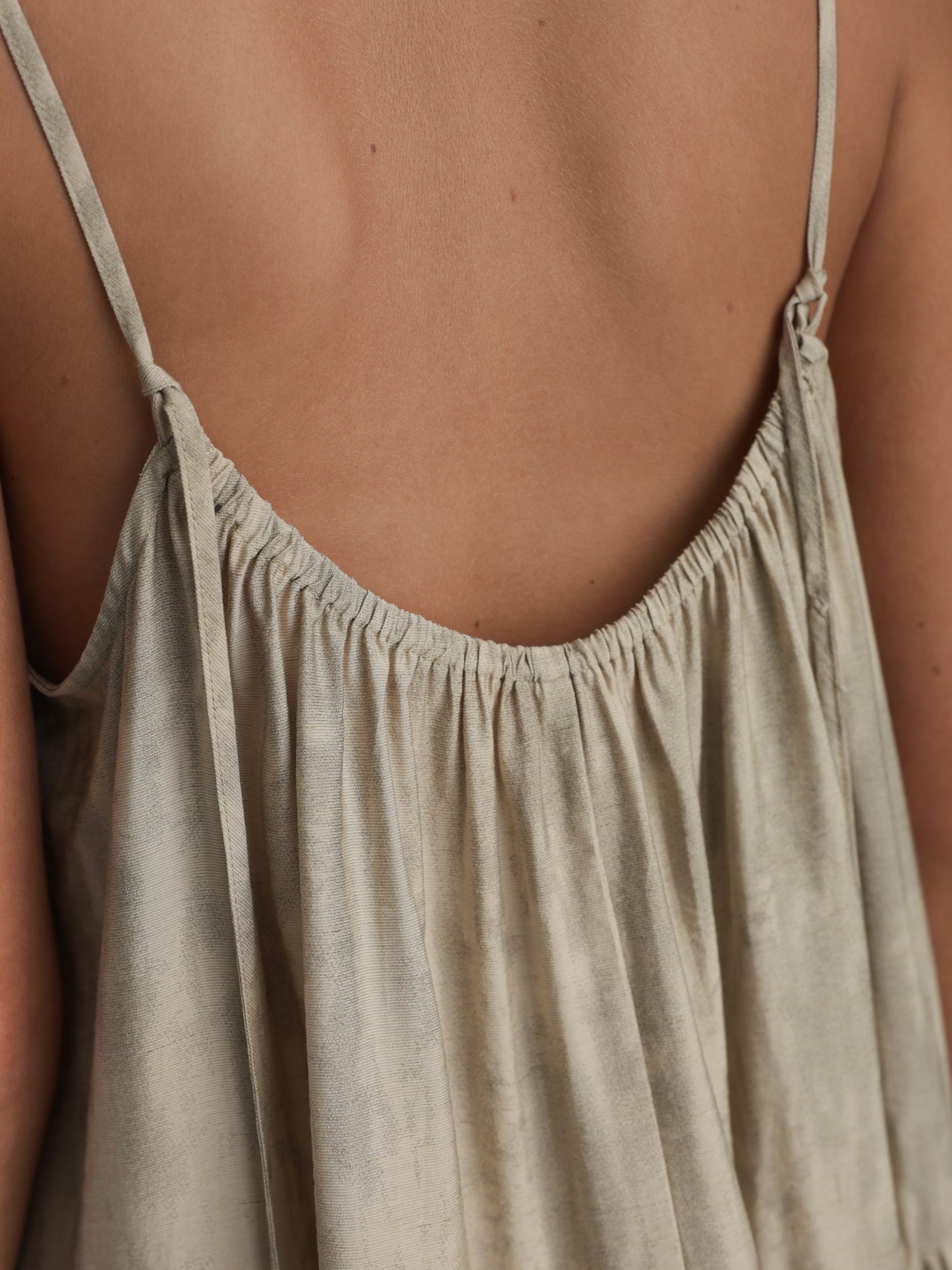 Whisper of Sand Üst