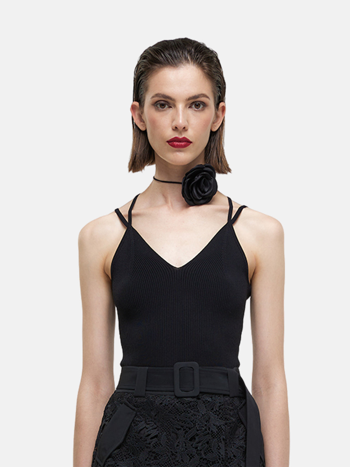 Kapalı Fitilli Triko Y Sırt Askılı Bluz