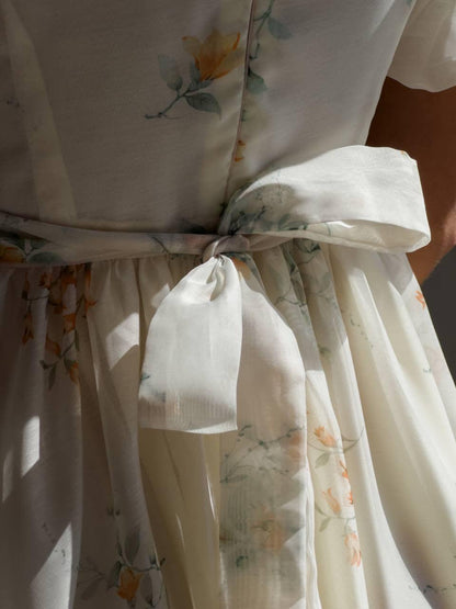 Zarif Çiçekli Midi Elbise