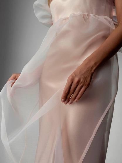 Zarif Tül Detaylı Uzun Elbise