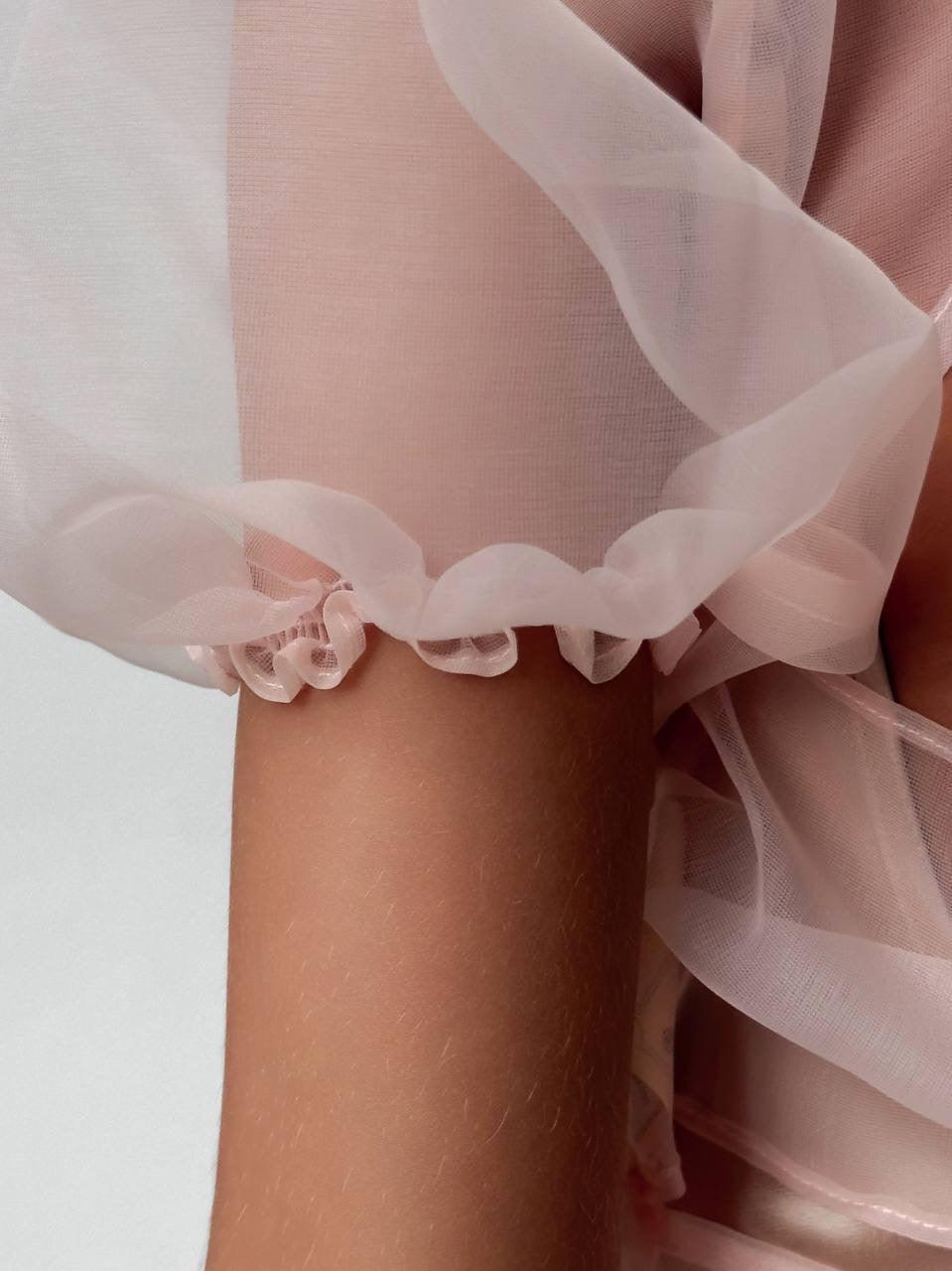 Zarif Tül Detaylı Uzun Elbise