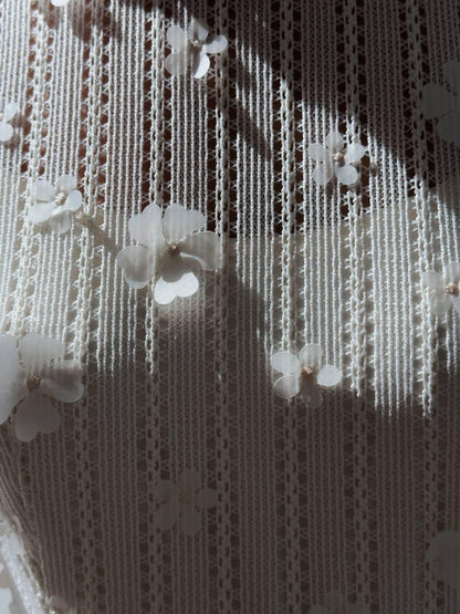 Zarif Çiçek Dokulu Elbise