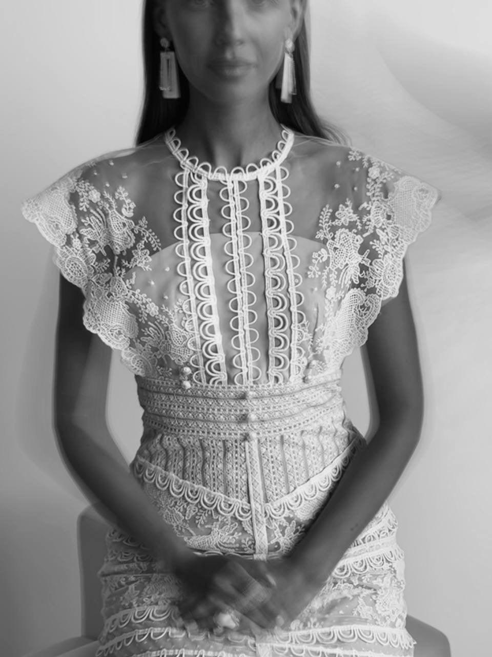 Zarif Dantel Midi Elbise