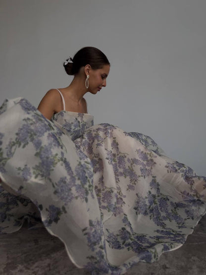 Zarif Çiçek Desenli Elbise